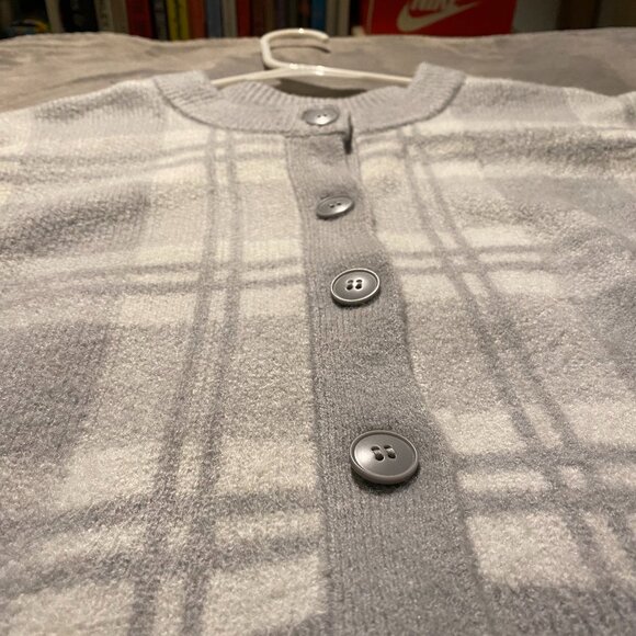 GU plaid cropped sweater - Picture 3 of 4